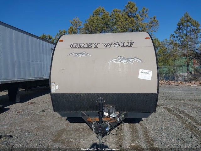 4X4TCKB24FK027806 Forest River Cherokee Grey Wolf 26dbh Travel Trailer