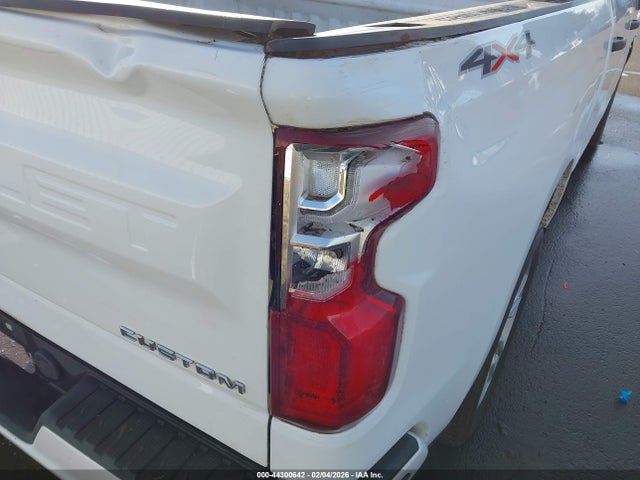 3GCPYBEH4LG338387 Chevrolet Silverado 1500 4wd Short Bed Custom