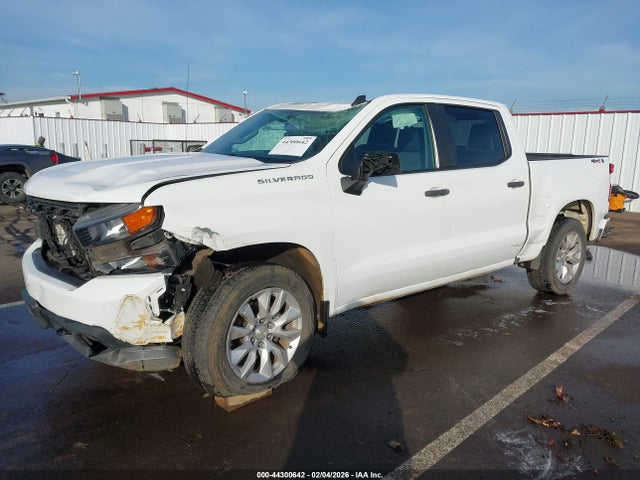 3GCPYBEH4LG338387 Chevrolet Silverado 1500 4wd Short Bed Custom