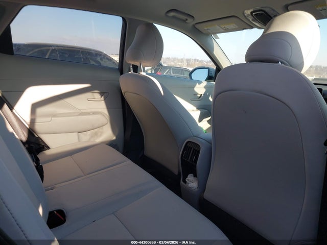 KM8HBCABXSU250450 Hyundai Kona Sel
