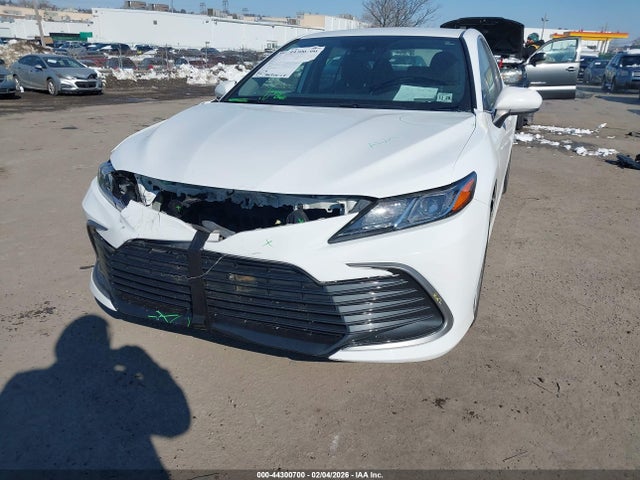 4T1C11AK1PU731647 Toyota CAMRY LE