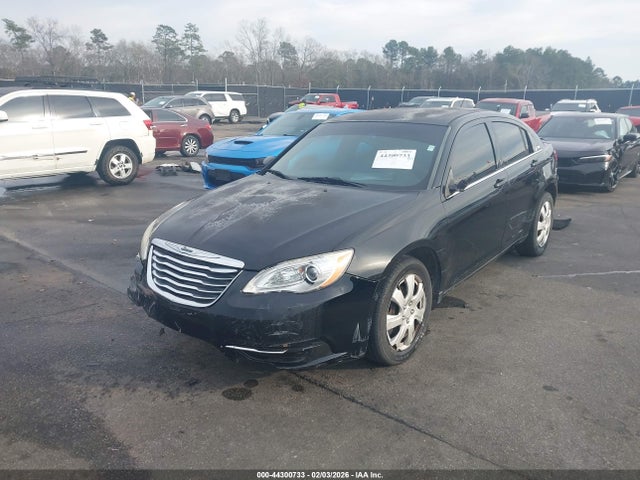 2012 Chrysler 200 Lx მანქანა იყიდება აუქციონზე, vin: 1C3CCBAB8CN222748, აუქციონის ნომერი: 44300733