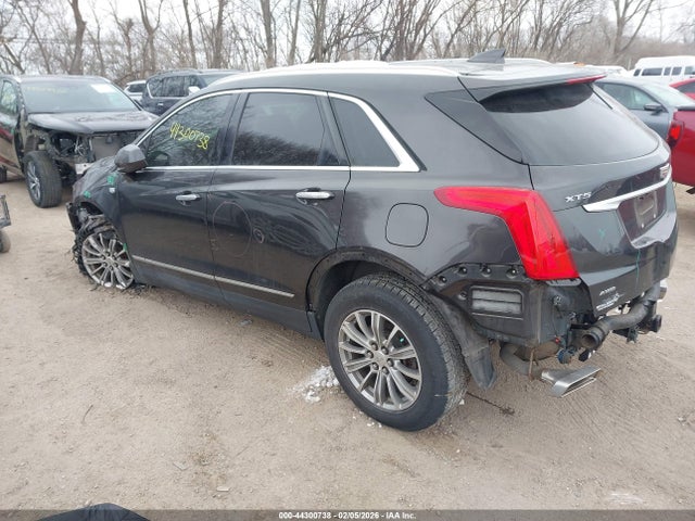 44300738 :رقم المزاد ، 1GYKNDRS9HZ204237 vin ، 2017 Cadillac Xt5 Luxury مزاد بيع