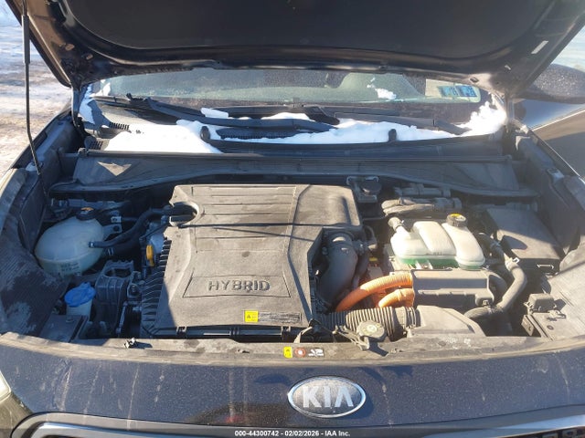 KNDCB3LC9H5069783 KIA NIRO LX