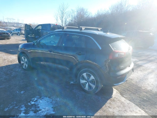 KNDCB3LC9H5069783 KIA NIRO LX