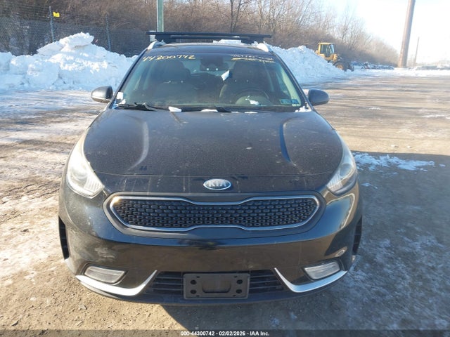 KNDCB3LC9H5069783 KIA NIRO LX