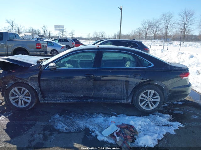 Auction sale of the 2020 Volkswagen Passat 2.0t Se, vin: 1VWWA7A39LC006176, lot number: 44300751