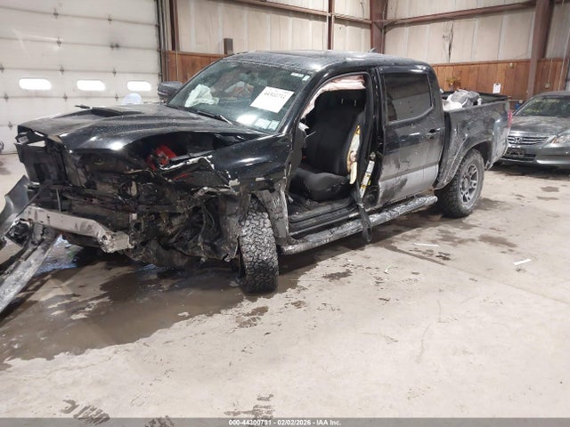 Продажа на аукционе авто 2017 Toyota Tacoma Trd Sport, vin: 3TMCZ5AN8HM102374, номер лота: 44300791