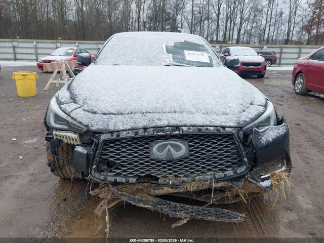 44300795 :رقم المزاد ، JN1FV7EL9JM630359 vin ، 2018 Infiniti Q60 3.0t Red Sport 400 مزاد بيع