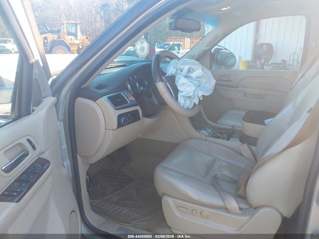 2011 CADILLAC ESCALADE ESV 1GYS4JEFXBR194285 Photo 4