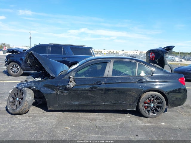 Продаж на аукціоні авто 2017 Bmw 320i, vin: WBA8E1G31HNU17729, номер лоту: 44300976