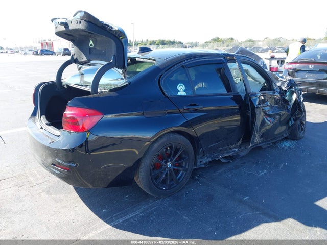Продаж на аукціоні авто 2017 Bmw 320i, vin: WBA8E1G31HNU17729, номер лоту: 44300976