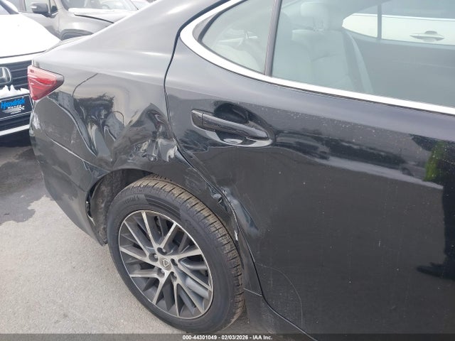 2016 Lexus Es 350 მანქანა იყიდება აუქციონზე, vin: 58ABK1GG6GU004881, აუქციონის ნომერი: 44301049