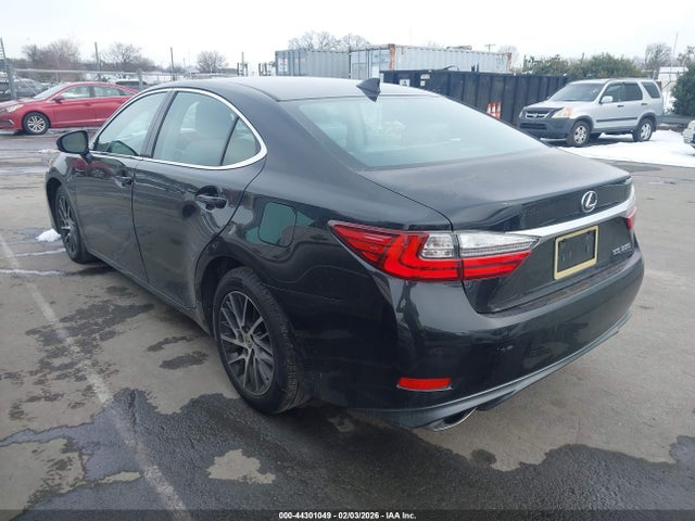 2016 Lexus Es 350 მანქანა იყიდება აუქციონზე, vin: 58ABK1GG6GU004881, აუქციონის ნომერი: 44301049