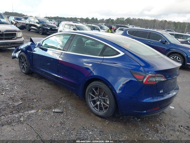 2018 TESLA MODEL 3 5YJ3E1EA8JF154044 Photo 2
