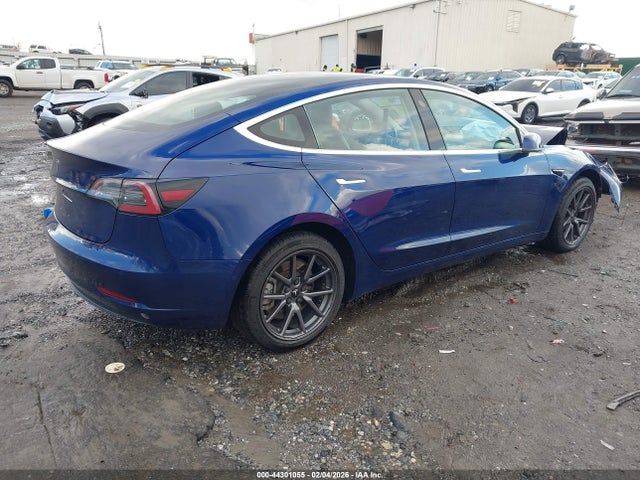 2018 TESLA MODEL 3 5YJ3E1EA8JF154044 Photo 3