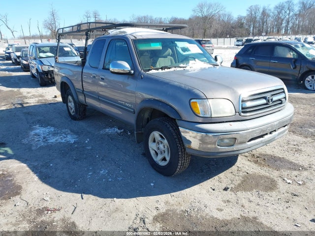 2000 TOYOTA TUNDRA 5TBBT4417YS082028 Photo 2