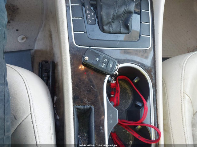 2015 VOLKSWAGEN PASSAT 1VWCM7A39FC002496 Photo 10