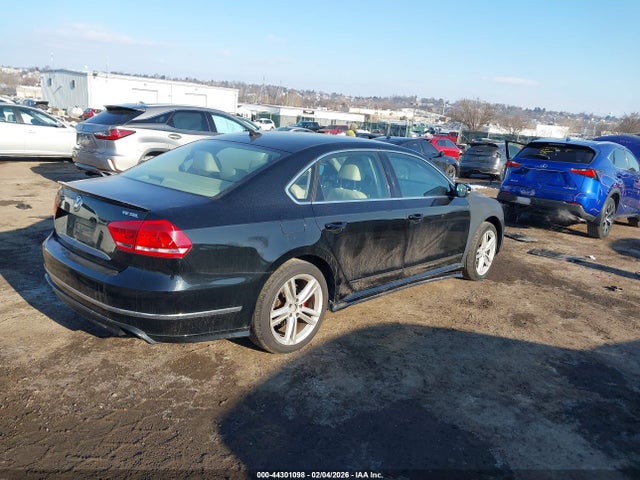 2015 VOLKSWAGEN PASSAT 1VWCM7A39FC002496 Photo 3