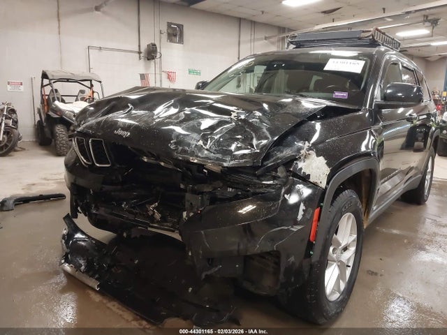 44301165 :رقم المزاد ، 1C4RJKAG0M8201061 vin ، 2021 Jeep Grand Cherokee L Laredo 4x4 مزاد بيع