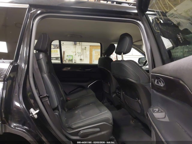 44301165 :رقم المزاد ، 1C4RJKAG0M8201061 vin ، 2021 Jeep Grand Cherokee L Laredo 4x4 مزاد بيع