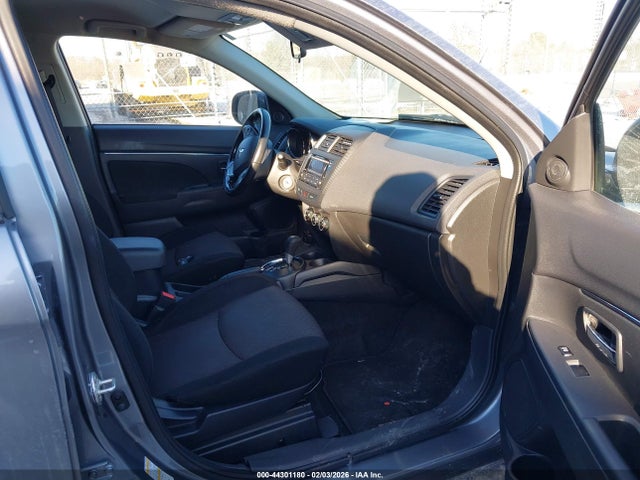 2017 MITSUBISHI OUTLANDER SPORT JA4AP3AU0HZ008961 Photo 4