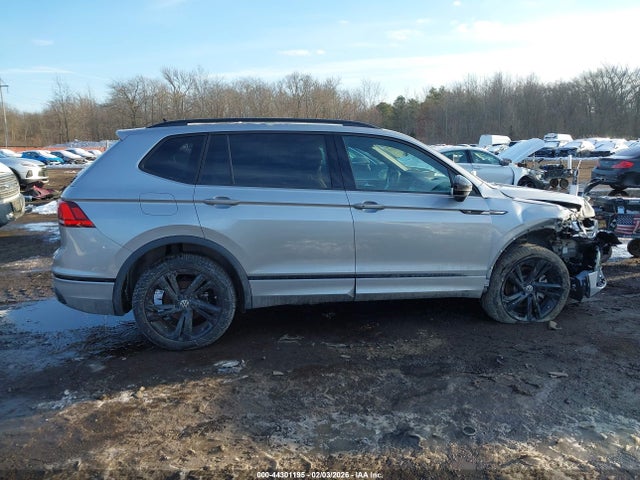 Продаж на аукціоні авто 2023 Volkswagen Tiguan 2.0t Se R-line Black, vin: 3VV8B7AX1PM072772, номер лоту: 44301195