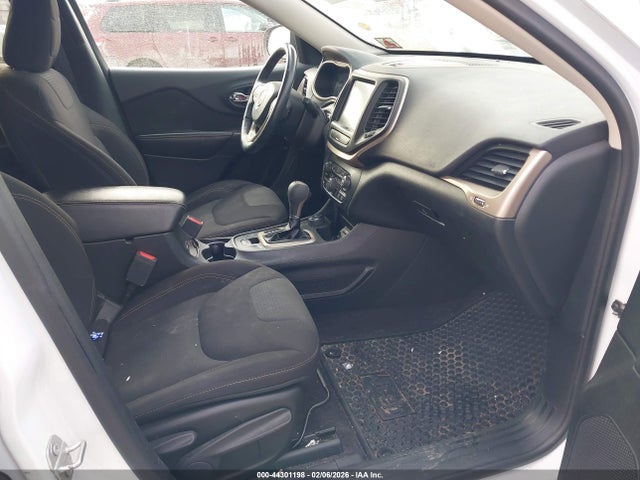44301198 :رقم المزاد ، 1C4PJMCB8GW340553 vin ، 2016 Jeep Cherokee Latitude مزاد بيع