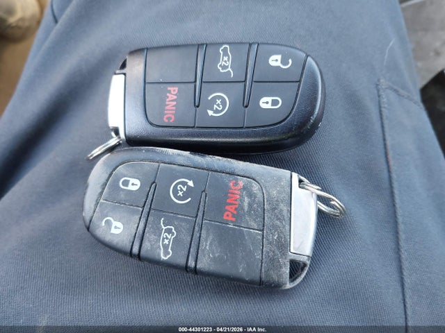 44301223 :رقم المزاد ، 1C4RJFAG7KC579234 vin ، 2019 Jeep Grand Cherokee Laredo E 4x4 مزاد بيع