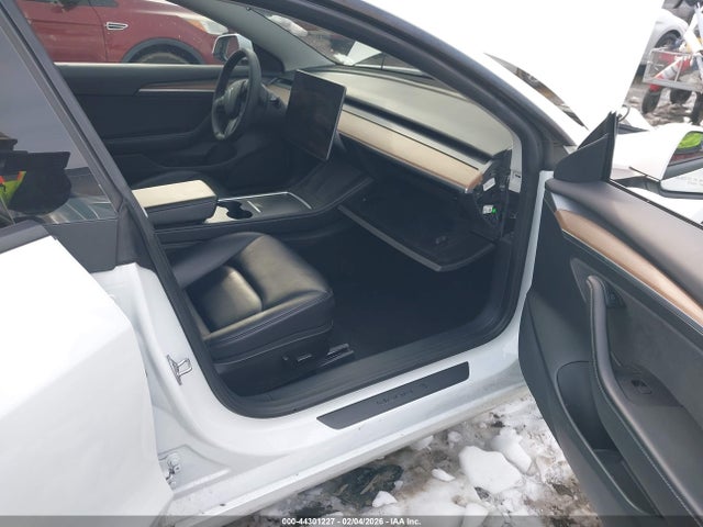 Продаж на аукціоні авто 2022 Tesla Model 3 Long Range Dual Motor All-wheel Drive, vin: 5YJ3E1EB8NF210062, номер лоту: 44301227