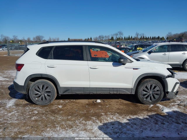Продажа на аукционе авто 2022 Volkswagen Taos 1.5t S, vin: 3VVCX7B25NM086511, номер лота: 44301235
