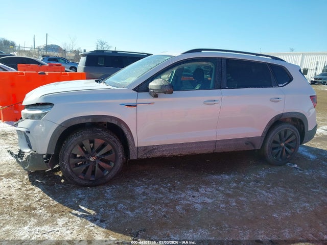 Продажа на аукционе авто 2022 Volkswagen Taos 1.5t S, vin: 3VVCX7B25NM086511, номер лота: 44301235