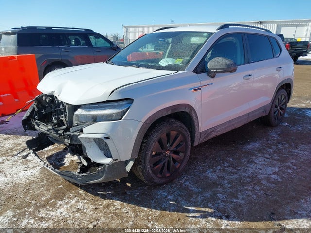 Продажа на аукционе авто 2022 Volkswagen Taos 1.5t S, vin: 3VVCX7B25NM086511, номер лота: 44301235