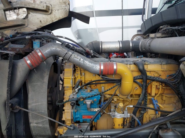 44301319 :رقم المزاد ، 1XKWDB9X51R877112 vin ، 2001 Kenworth Construction W900 مزاد بيع