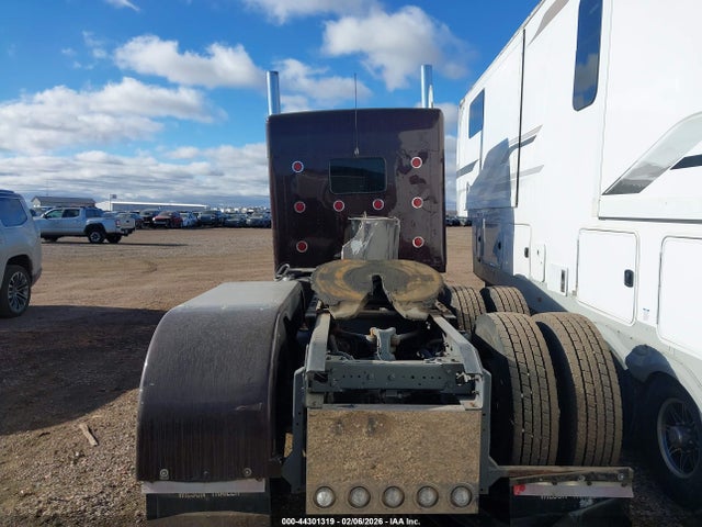 44301319 :رقم المزاد ، 1XKWDB9X51R877112 vin ، 2001 Kenworth Construction W900 مزاد بيع