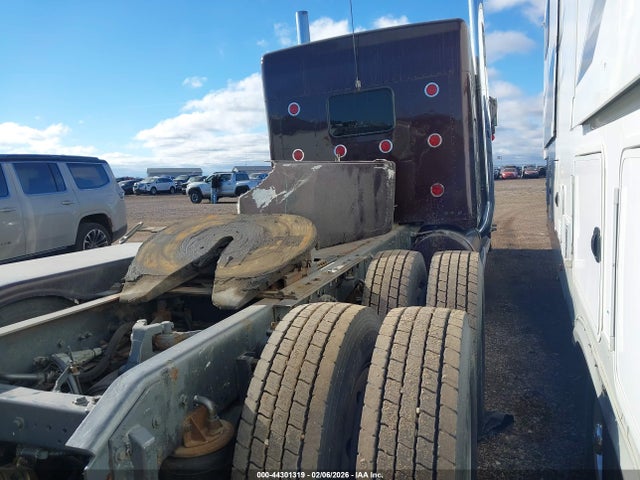 44301319 :رقم المزاد ، 1XKWDB9X51R877112 vin ، 2001 Kenworth Construction W900 مزاد بيع