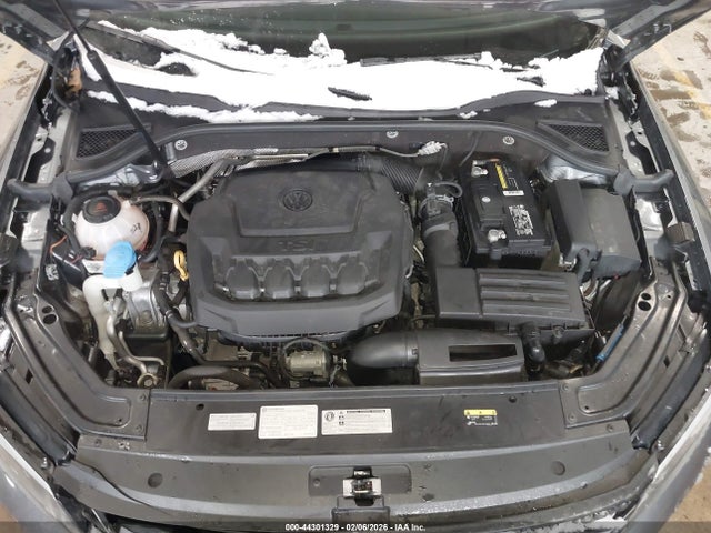 44301329 :رقم المزاد ، 1VWBA7A34JC044183 vin ، 2018 Volkswagen Passat 2.0t Se مزاد بيع