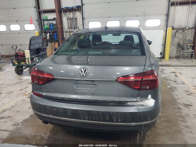 44301329 :رقم المزاد ، 1VWBA7A34JC044183 vin ، 2018 Volkswagen Passat 2.0t Se مزاد بيع