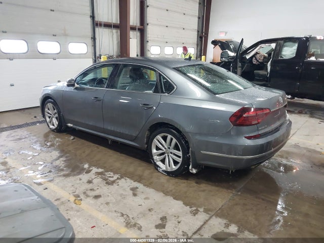 44301329 :رقم المزاد ، 1VWBA7A34JC044183 vin ، 2018 Volkswagen Passat 2.0t Se مزاد بيع