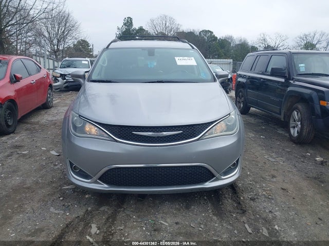 44301362 :رقم المزاد ، 2C4RC1BG5HR654511 vin ، 2017 Chrysler Pacifica Touring-l مزاد بيع