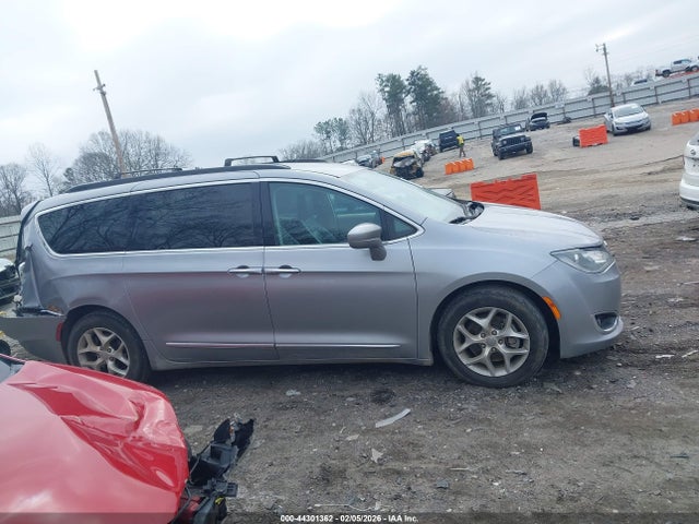 44301362 :رقم المزاد ، 2C4RC1BG5HR654511 vin ، 2017 Chrysler Pacifica Touring-l مزاد بيع