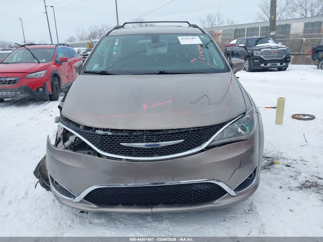 Aukcja sprzedaży 2017 Chrysler Pacifica Touring-l, vin: 2C4RC1BG0HR576218, numer aukcji: 44301407