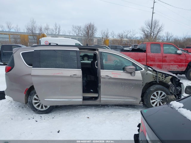 Aukcja sprzedaży 2017 Chrysler Pacifica Touring-l, vin: 2C4RC1BG0HR576218, numer aukcji: 44301407