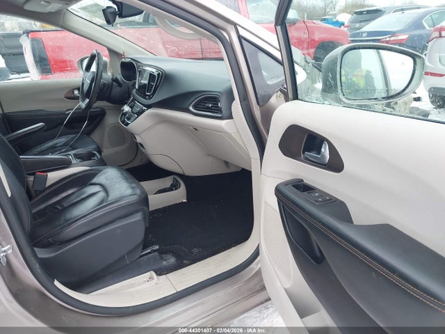 Aukcja sprzedaży 2017 Chrysler Pacifica Touring-l, vin: 2C4RC1BG0HR576218, numer aukcji: 44301407