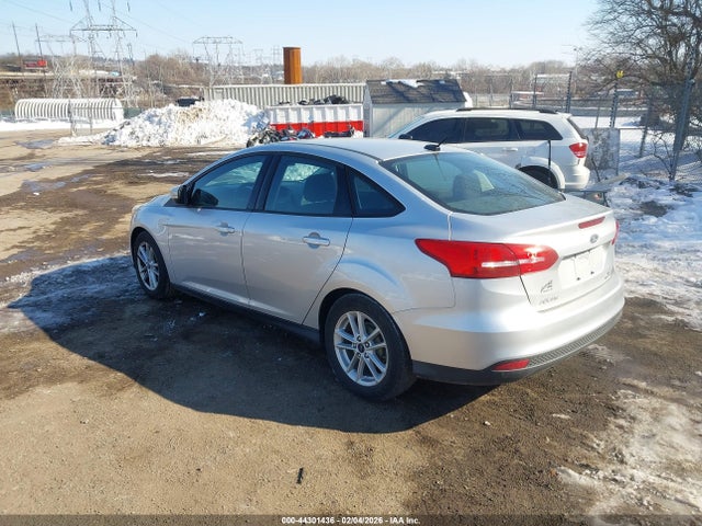1FADP3F25GL303121 Ford FOCUS SE