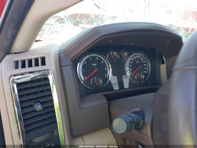 44301440 :رقم المزاد ، 1D7RB1CT1AS108782 vin ، 2010 Dodge Ram 1500 Laramie مزاد بيع