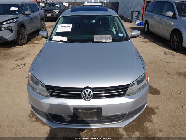 44301464 :رقم المزاد ، 3VWDX7AJ9DM404590 vin ، 2013 Volkswagen Jetta Se مزاد بيع