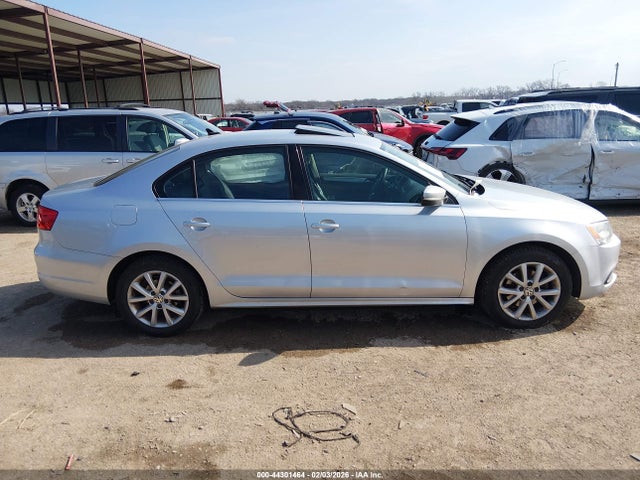 44301464 :رقم المزاد ، 3VWDX7AJ9DM404590 vin ، 2013 Volkswagen Jetta Se مزاد بيع