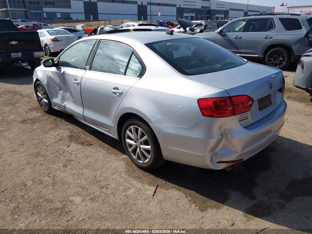 44301464 :رقم المزاد ، 3VWDX7AJ9DM404590 vin ، 2013 Volkswagen Jetta Se مزاد بيع