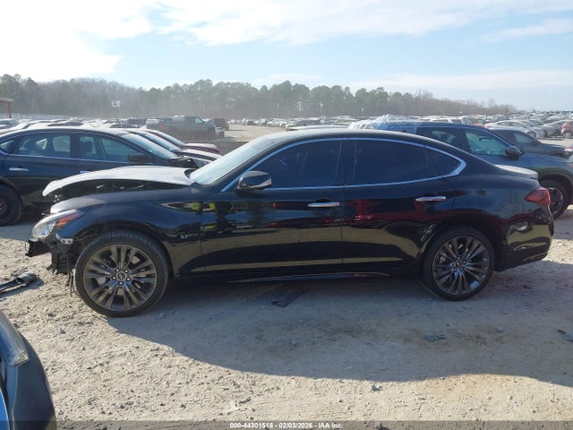 44301518 :رقم المزاد ، JN1BY1AR0KM585679 vin ، 2019 Infiniti Q70 3.7x Luxe مزاد بيع
